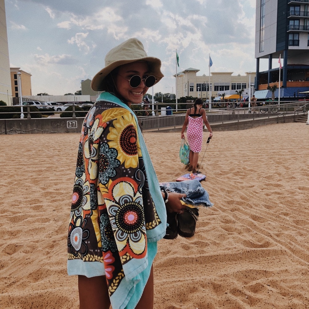 Meet your Posher, Alivia